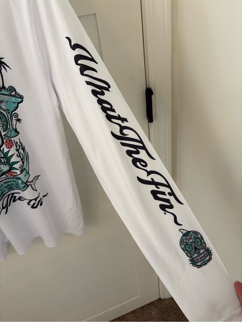 What the Fin Sugar Skull Margarita UPF 50+ Performance Shirt. Size Medium. - Picture 7 of 9